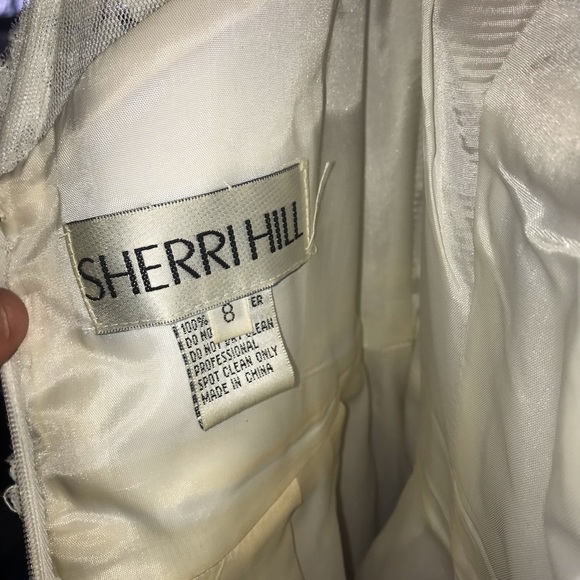 Sherri Hill Lace Dress - Style 2957 - Picture 5 of 6